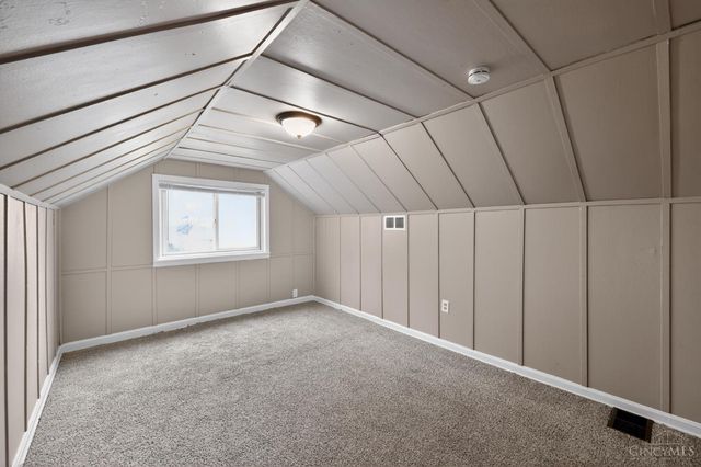 6331 Stover Avenue, Golf Manor, OH 45251