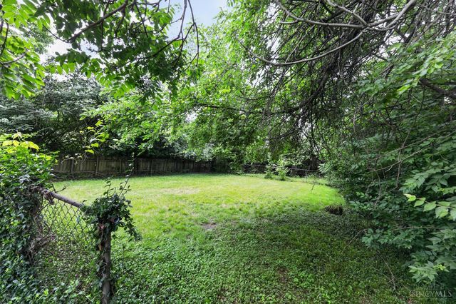 6331 Stover Avenue, Golf Manor, OH 45251