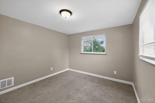6331 Stover Avenue, Golf Manor, OH 45251