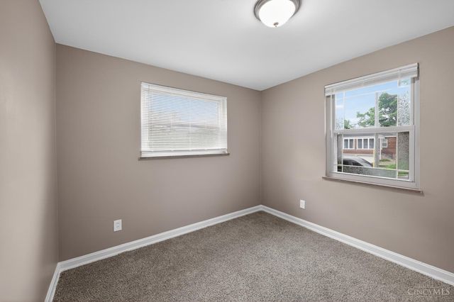 6331 Stover Avenue, Golf Manor, OH 45251