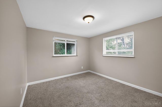 6331 Stover Avenue, Golf Manor, OH 45251