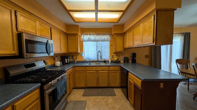 1650 Jaden Court, Madera, CA 93638