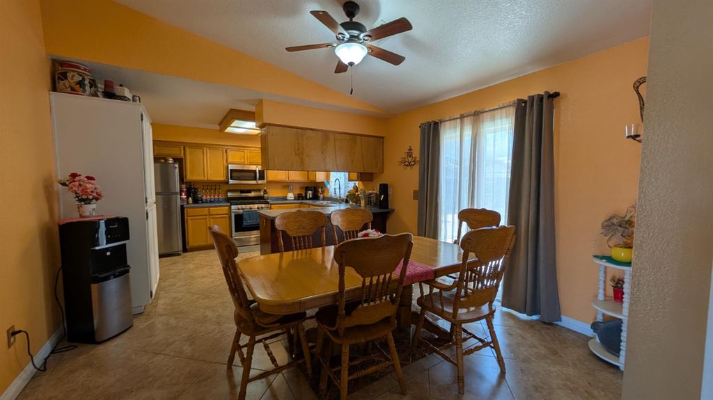 Image 11 of property listing at 1650 Jaden Court, Madera, CA 93638