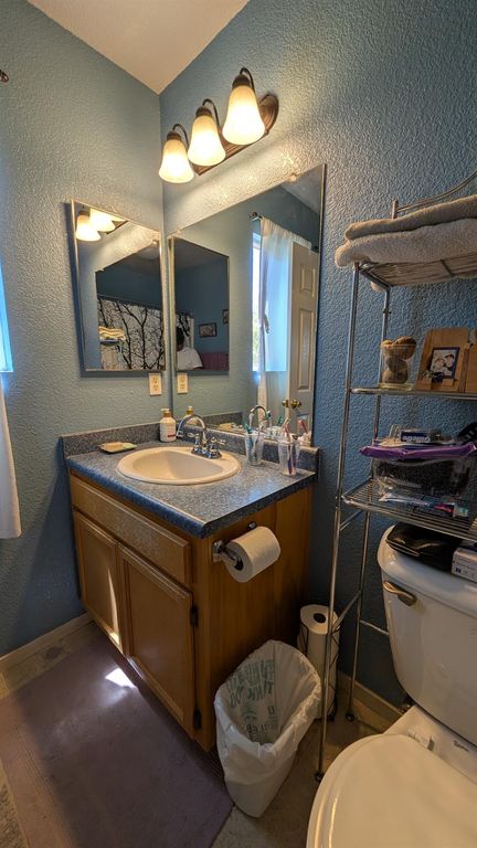 Image 6 of property listing at 1650 Jaden Court, Madera, CA 93638