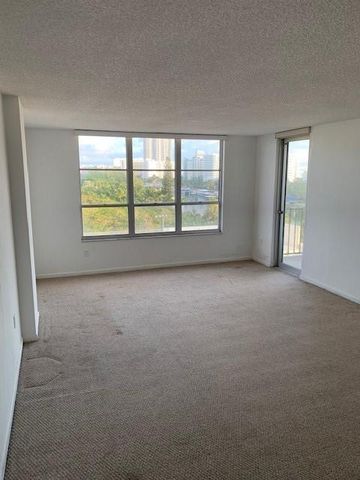 4101 Pine Tree Dr 709, Miami Beach, FL 33140