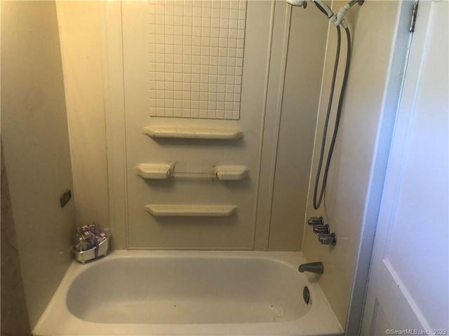 30 Seemans Lane, Milford, CT 06460