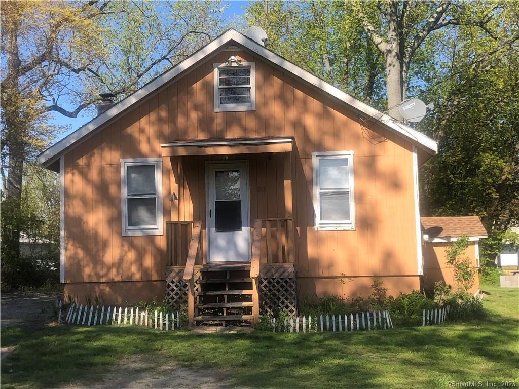 30 Seemans Lane, Milford, CT 06460