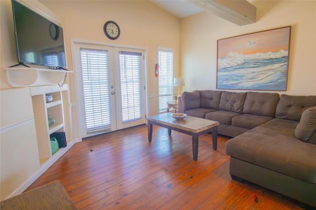 3927 Mason Drive, Galveston, TX 77554