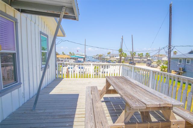 3927 Mason Drive, Galveston, TX 77554