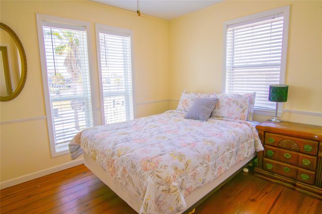 3927 Mason Drive, Galveston, TX 77554