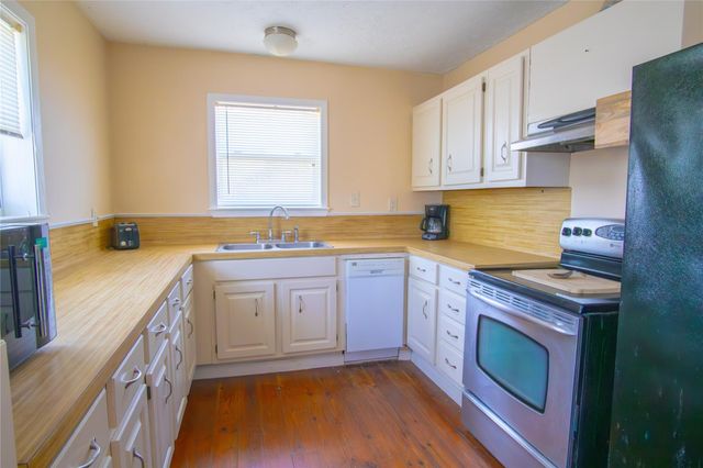 3927 Mason Drive, Galveston, TX 77554