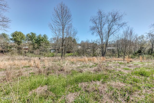 145 Claude Simmons Road, Johnson City, TN 37604