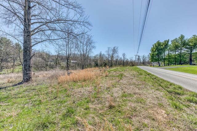 145 Claude Simmons Road, Johnson City, TN 37604