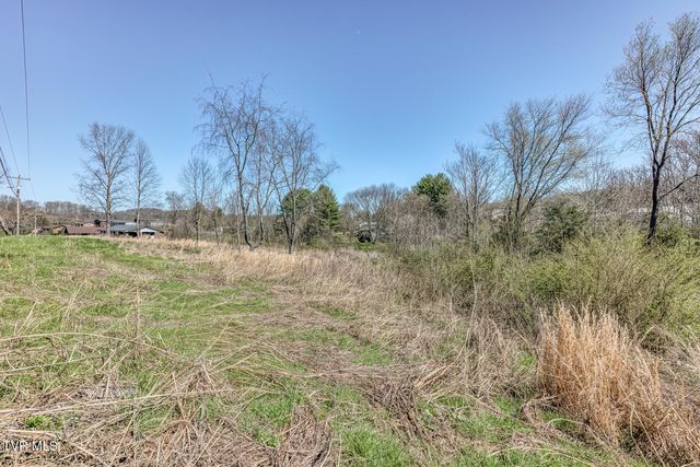 145 Claude Simmons Road, Johnson City, TN 37604