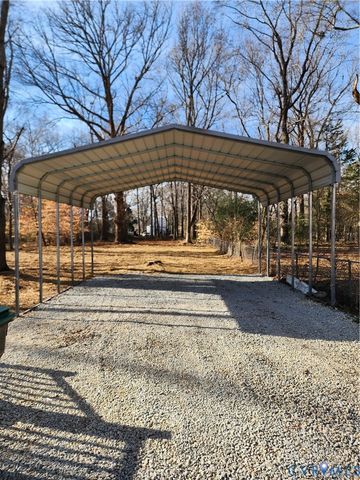 21622 Beverley St, South Chesterfield, VA 23803