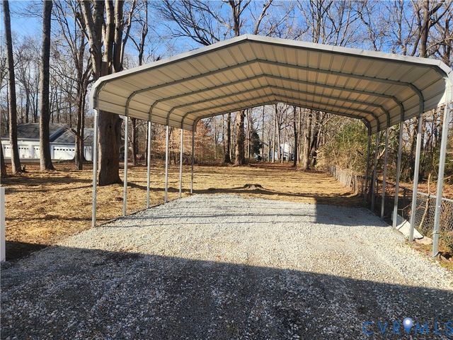 21622 Beverley St, South Chesterfield, VA 23803