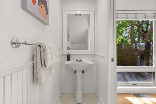 4321 SW Lander Street, Seattle, WA 98116