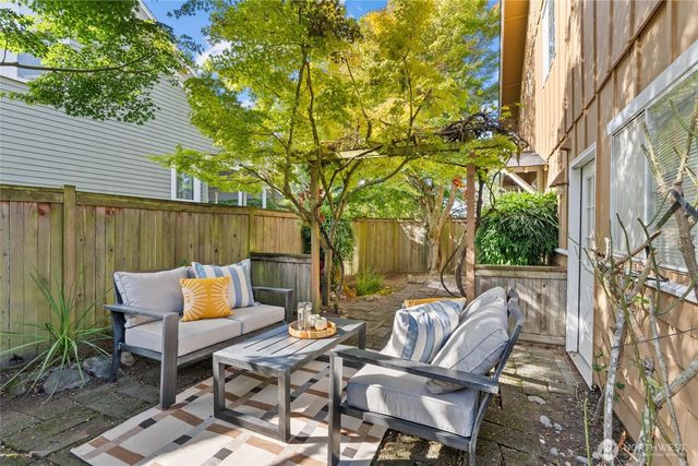 4321 SW Lander Street, Seattle, WA 98116