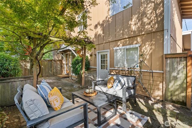 4321 SW Lander Street, Seattle, WA 98116