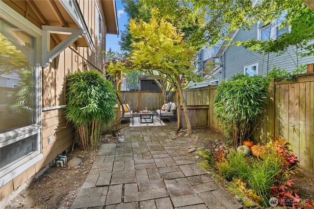 4321 SW Lander Street, Seattle, WA 98116