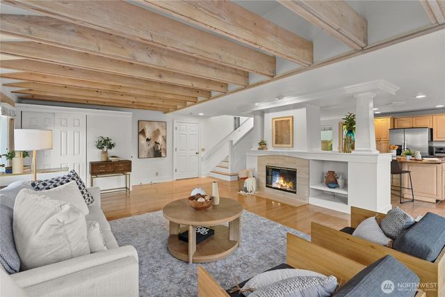 4321 SW Lander Street, Seattle, WA 98116