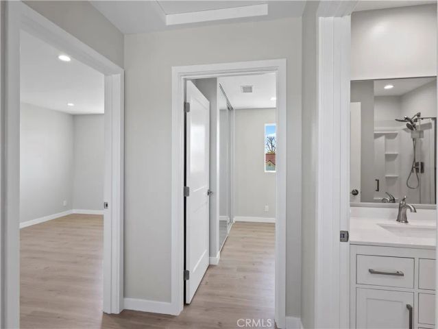 7318 Leescott Avenue, Lake Balboa, CA 91406