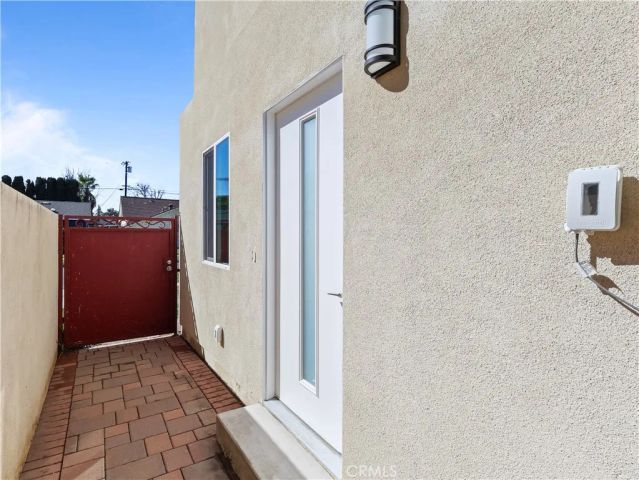 7318 Leescott Avenue, Lake Balboa, CA 91406