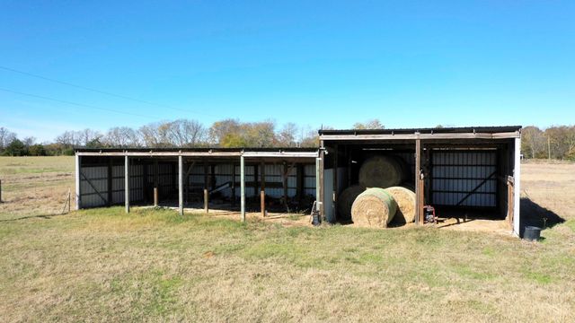 596 County Road 3057, Crockett, TX 75835