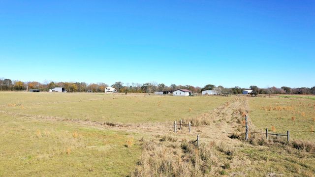 596 County Road 3057, Crockett, TX 75835