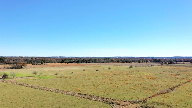 596 County Road 3057, Crockett, TX 75835