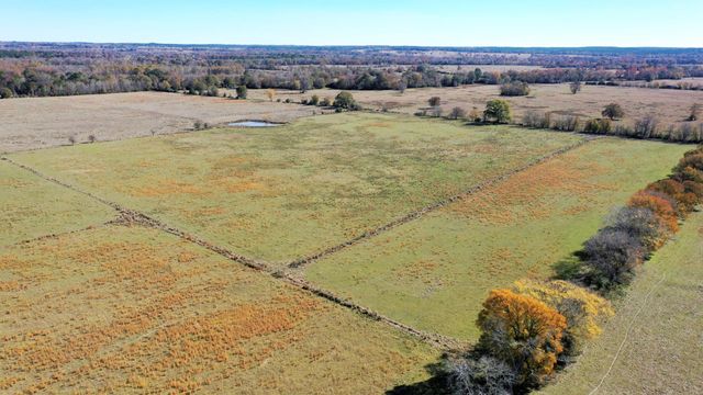 596 County Road 3057, Crockett, TX 75835