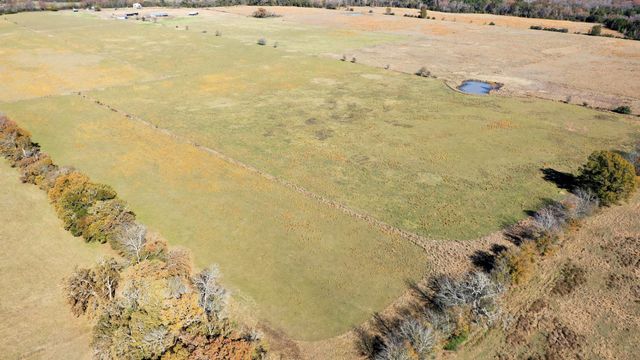 596 County Road 3057, Crockett, TX 75835