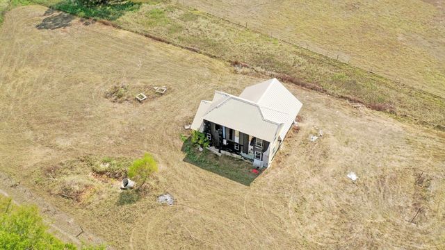 596 County Road 3057, Crockett, TX 75835