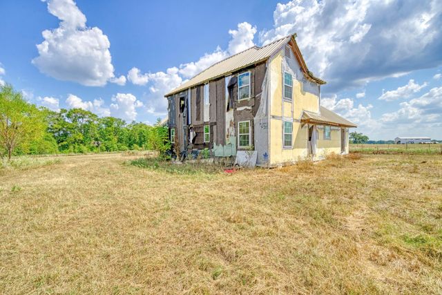 596 County Road 3057, Crockett, TX 75835