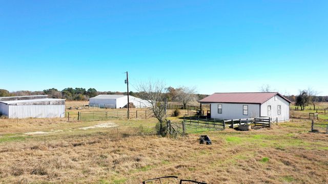 596 County Road 3057, Crockett, TX 75835