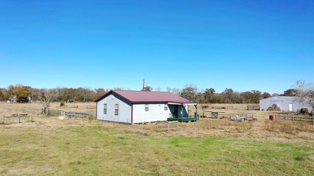 596 County Road 3057, Crockett, TX 75835