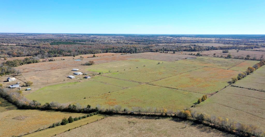 596 County Road 3057, Crockett, TX 75835