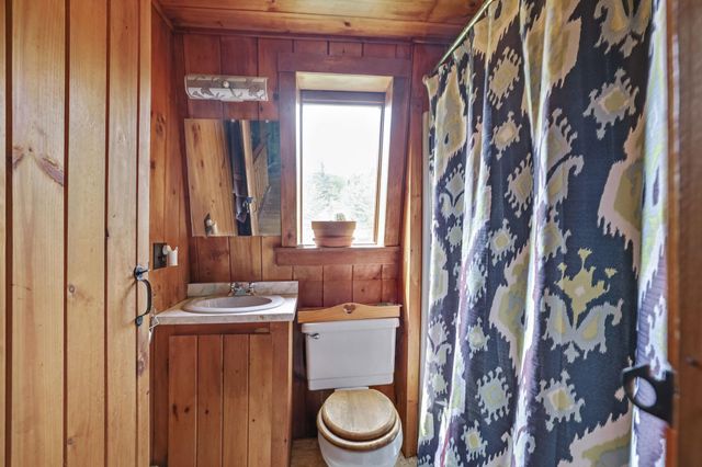51 Ingersoll Lane, Barton, VT 05822