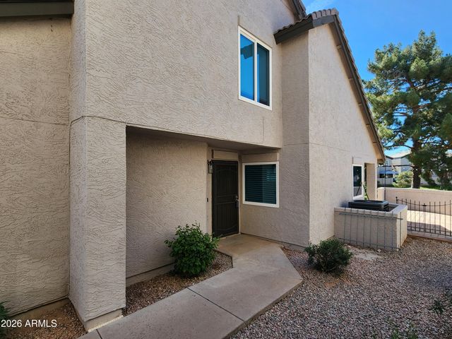 405 S SEAWYNDS Boulevard, Gilbert, AZ 85233