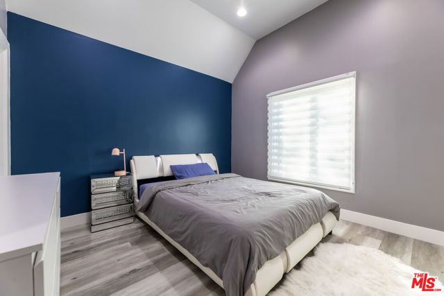 1112 S Highland Avenue, Los Angeles, CA 90019