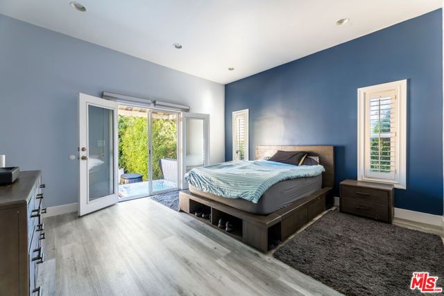 1112 S Highland Avenue, Los Angeles, CA 90019