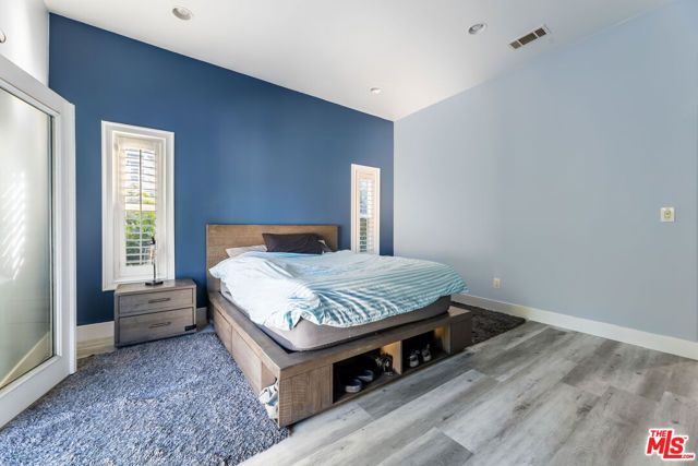 1112 S Highland Avenue, Los Angeles, CA 90019