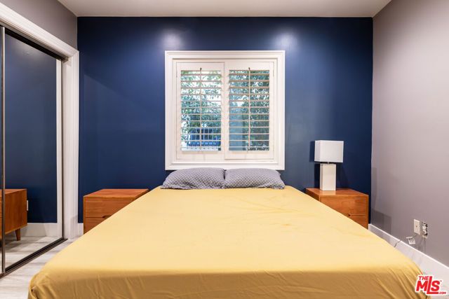 1112 S Highland Avenue, Los Angeles, CA 90019