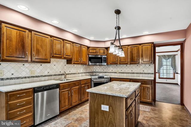 581 MCKENDIMEN RD, Medford, NJ 08055