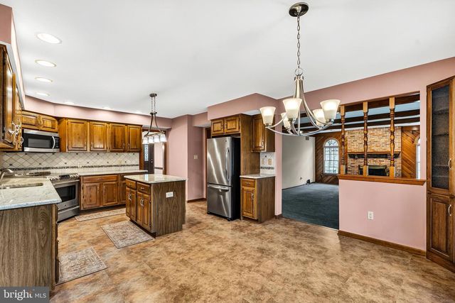 581 MCKENDIMEN RD, Medford, NJ 08055
