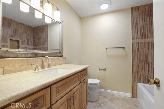 4880 Hazelnut Ave, Seal Beach, CA 90740