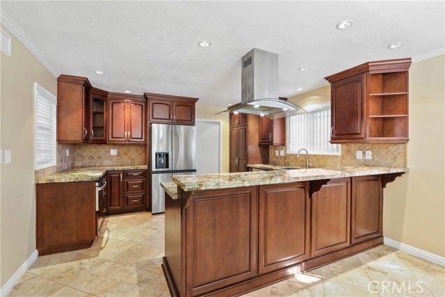 4880 Hazelnut Ave, Seal Beach, CA 90740