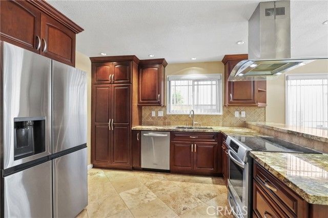 4880 Hazelnut Ave, Seal Beach, CA 90740