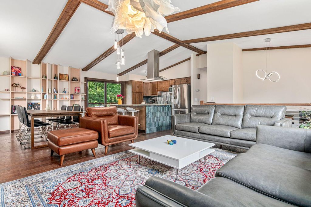 13482 Arthur Street W, Minnetonka, MN 55305