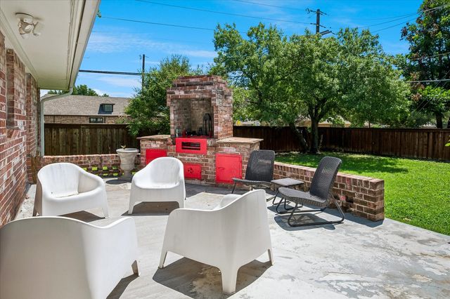 11070 Delford Circle, Dallas, TX 75228